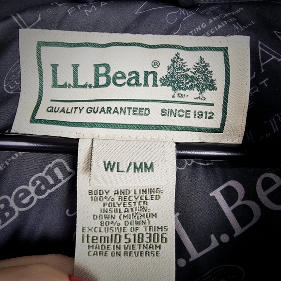 LL BEAN'S Adults' Men or Women Trail Model Down Vest - Picture 13 of 13